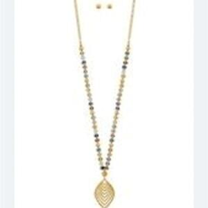 ETE Leaf Beaded Long Pendant Necklace Stud Ball Earrings Set NWT Gold tone grey
